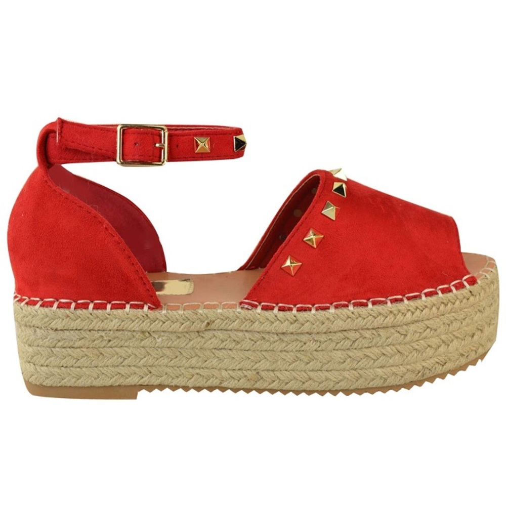 🛌 Beautiful platform sandals with studs details - Picture 2 of 4